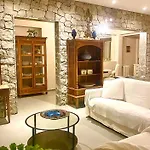 202 Luxury Pool Isola Bella Дом отдыха *
