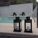 202 Luxury Pool Isola Bella Дом отдыха *