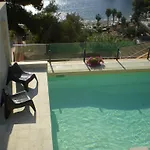 Дом отдыха 202 Luxury Pool Isola Bella *